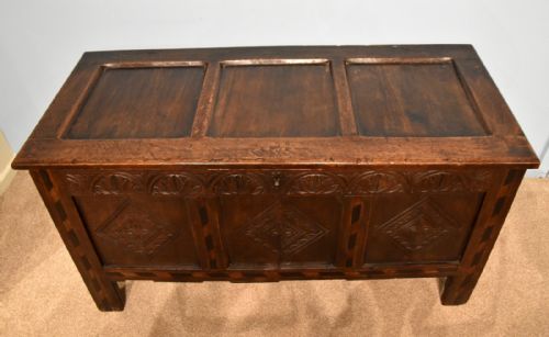 17TH CENTURY OAK THREE PANELLED COFFER - ADDITIONAL PHOTO 2