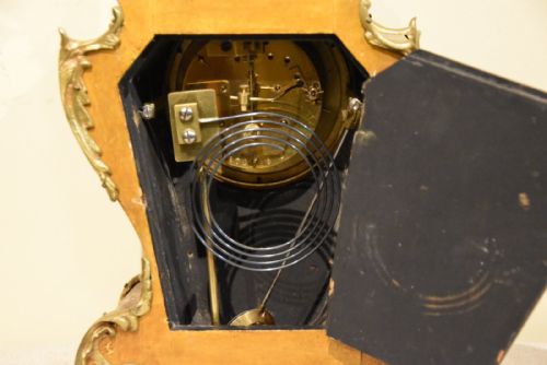 FRENCH EIGHT DAY VERNIS MARTIN MANTEL CLOCK - ADDITIONAL PHOTO 5