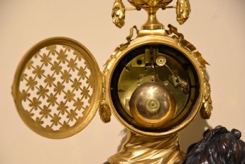 FRENCH 19TH CENTURY MARBLE ORMOLU AND BRONZE MANTEL CLOCK - ADDITIONAL PHOTO 5