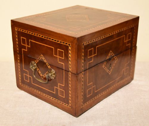 REGENCY SIX DECANTER BOX WITH ORIGINAL DECANTERS - ADDITIONAL PHOTO 3
