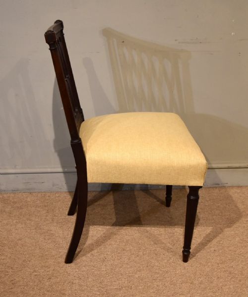 SET OF EIGHT SHERATON DESIGN MAHOGANY DINING CHAIRS - ADDITIONAL PHOTO 4