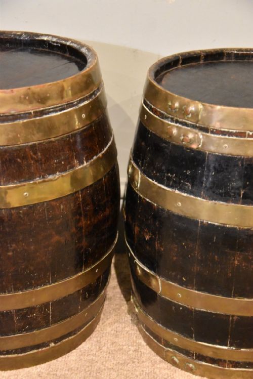 PAIR OF 19TH CENTURY OAK AND BRASS BOUND BARRELS - ADDITIONAL PHOTO 4