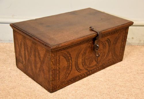 CARVED 17TH CENTURY LACEWOOD TABLE BOX - ADDITIONAL PHOTO 1