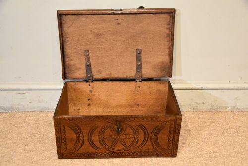 CARVED 17TH CENTURY LACEWOOD TABLE BOX - ADDITIONAL PHOTO 2