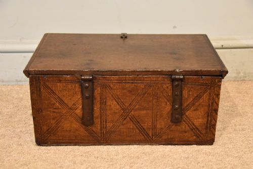 CARVED 17TH CENTURY LACEWOOD TABLE BOX - ADDITIONAL PHOTO 4