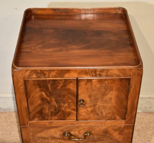 18TH CENTURY MAHOGANY BEDSIDE COMMODE - ADDITIONAL PHOTO 2