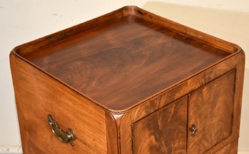 18TH CENTURY MAHOGANY BEDSIDE COMMODE - ADDITIONAL PHOTO 5