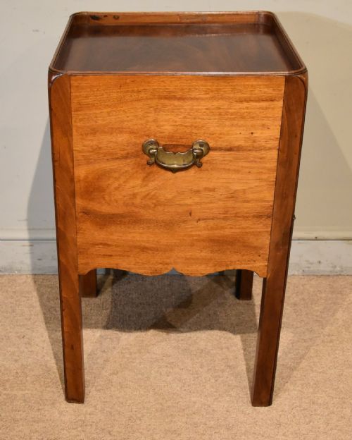 18TH CENTURY MAHOGANY BEDSIDE COMMODE - ADDITIONAL PHOTO 6