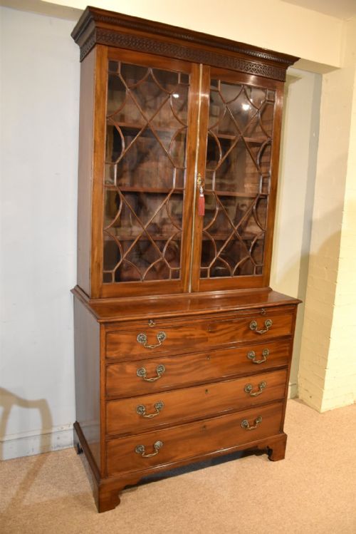 18TH CENTURY MAHOGANY CHIPPENDALE PERIOD BOOKCASE - ADDITIONAL PHOTO 4