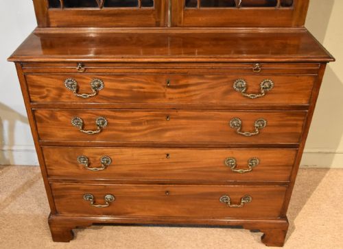 18TH CENTURY MAHOGANY CHIPPENDALE PERIOD BOOKCASE - ADDITIONAL PHOTO 6