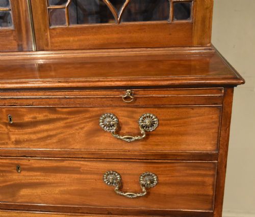 18TH CENTURY MAHOGANY CHIPPENDALE PERIOD BOOKCASE - ADDITIONAL PHOTO 9