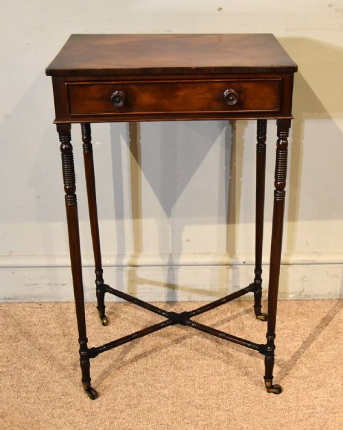 george iii mahogany side table occasional table - CATEGORY: ANTIQUE FURNITURE - DATED GEORGIAN