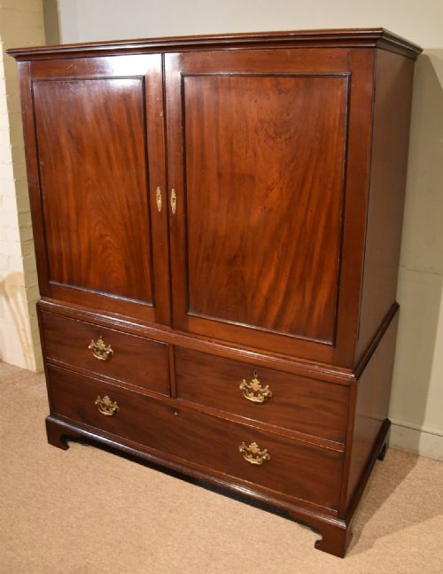 GEORGE III MAHOGANY DWARF LINEN PRESS - ADDITIONAL PHOTO 5
