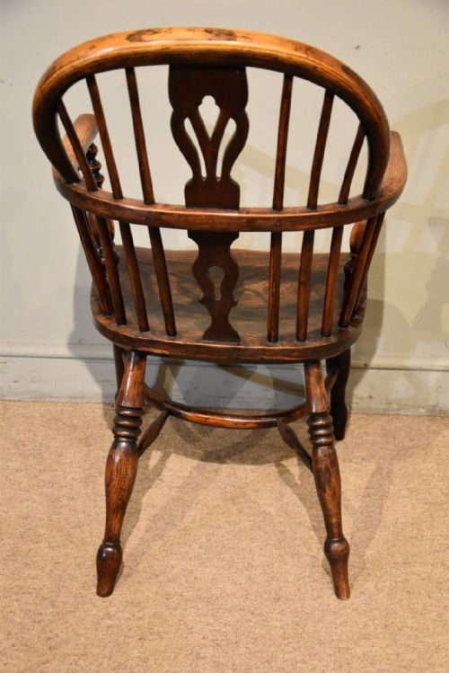MID 19TH CENTURY ASH AND ELM WINDSOR ARMCHAIR - ADDITIONAL PHOTO 4