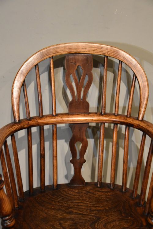 MID 19TH CENTURY ASH AND ELM WINDSOR ARMCHAIR - ADDITIONAL PHOTO 5