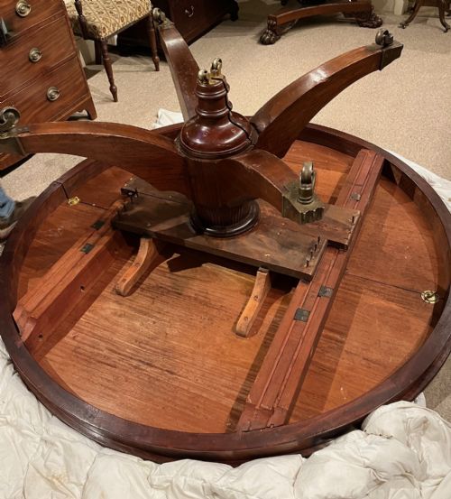 LARGE 19TH CENTURY EXTENDING DINING TABLE - ADDITIONAL PHOTO 3