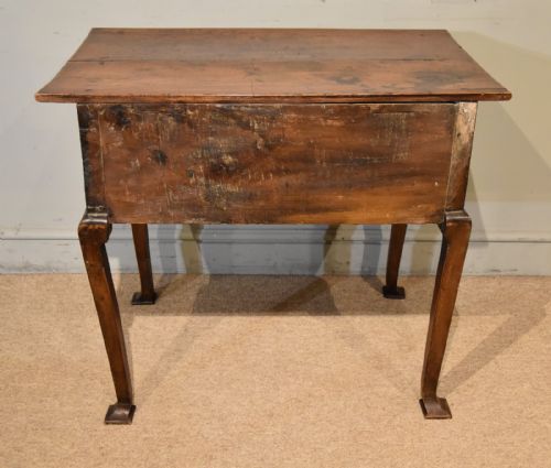 18TH CENTURY ELM LOWBOY WITH THREE DRAWERS - ADDITIONAL PHOTO 7