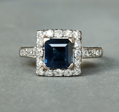 large art deco 18ct gold platinum sapphire diamond cluster ring - CATEGORY: ANTIQUE JEWELLERY - DATED 1920