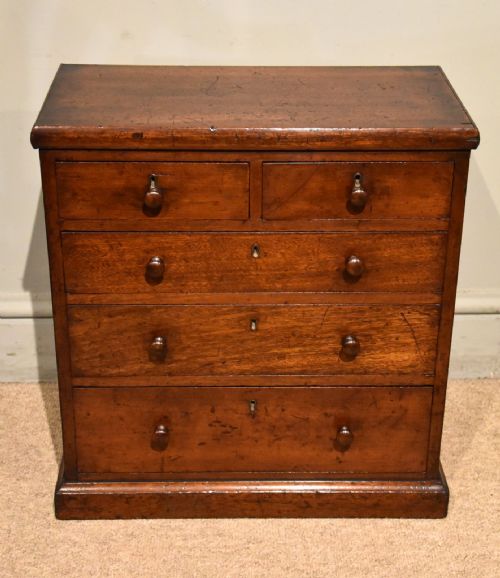 early victorian mahogany miniature chest of drawers - CATEGORY: ANTIQUE CHEST OF DRAWERS - DATED 19TH CENTURY
