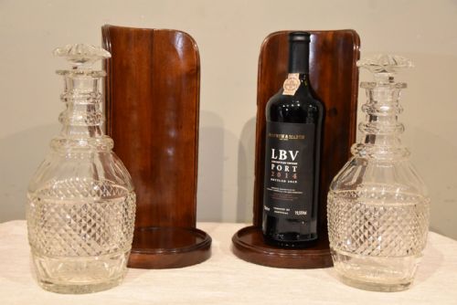 RARE PAIR OF GEORGE III MAHOGANY DECANTER STANDS - ADDITIONAL PHOTO 1