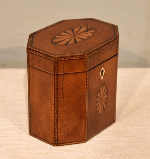 LATE 18TH CENTURY MAHOGANY TEA CADDY - ADDITIONAL PHOTO 1