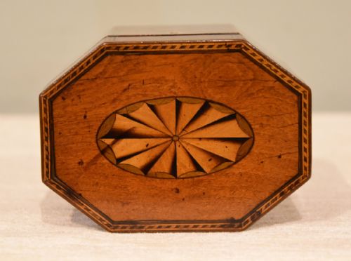 LATE 18TH CENTURY MAHOGANY TEA CADDY - ADDITIONAL PHOTO 4