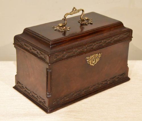 mid 18th century mahogany tea chest - CATEGORY: ANTIQUE BOXES - DATED 18TH CENTURY