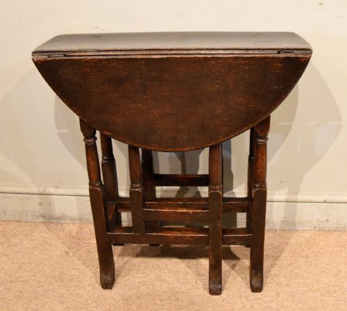 SMALL LATE 17TH CENTURY OAK GATE LEG TABLE - ADDITIONAL PHOTO 2