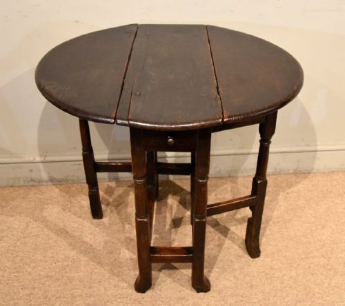 SMALL LATE 17TH CENTURY OAK GATE LEG TABLE - ADDITIONAL PHOTO 3