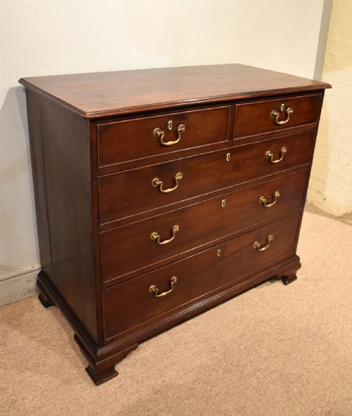 GEORGE III MAHOGANY CHEST OF DRAWERS - ADDITIONAL PHOTO 5