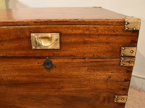 A LARGE CAMPHOR WOOD CAMPAIGN CHEST - ADDITIONAL PHOTO 4