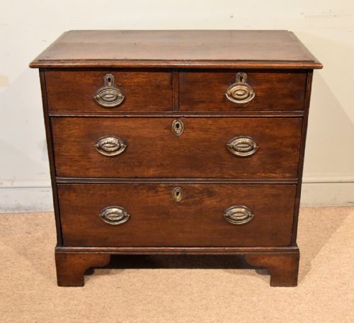 george iii country oak chest of drawers - CATEGORY: ANTIQUE CHEST OF DRAWERS - DATED GEORGIAN