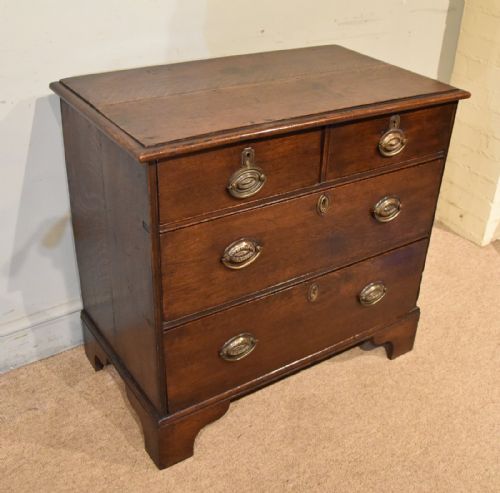 GEORGE III COUNTRY OAK CHEST OF DRAWERS - ADDITIONAL PHOTO 3