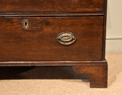 GEORGE III COUNTRY OAK CHEST OF DRAWERS - ADDITIONAL PHOTO 5