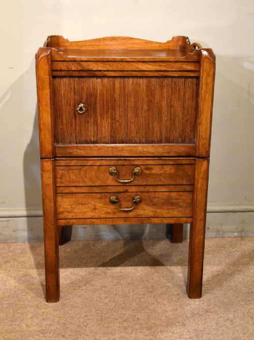 18th century mahogany bedside commode - CATEGORY: ANTIQUE CUPBOARDS - DATED 18TH CENTURY