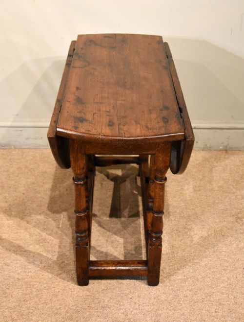 SMALL LATE 17TH CENTURY OAK GATELEG TABLE - ADDITIONAL PHOTO 4