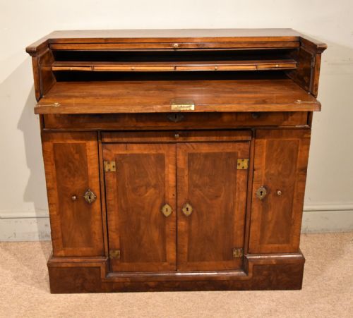 mid 18th century walnut collectors desk - CATEGORY: ANTIQUE DESKS - DATED 18TH CENTURY
