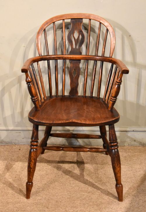 19th century elm low back windsor armchair - CATEGORY: ANTIQUE CHAIRS - DATED 19TH CENTURY