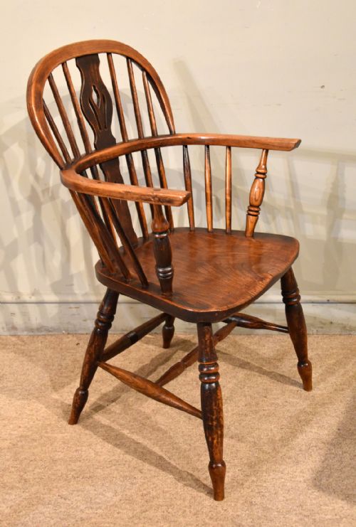 19TH CENTURY ELM LOW BACK WINDSOR ARMCHAIR - ADDITIONAL PHOTO 3