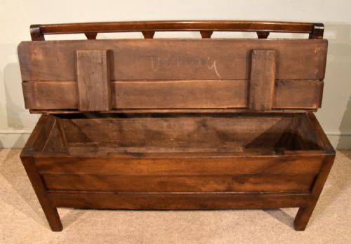 MID 19TH CENTURY FRENCH CHESTNUT BENCH - ADDITIONAL PHOTO 3