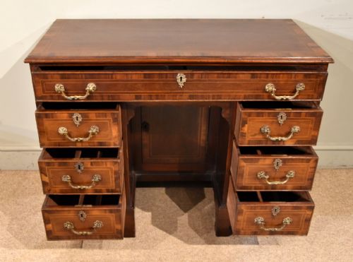 19TH CENTURY NARROW CROSSBANDED MAHOGANY KNEEHOLE CHEST - ADDITIONAL PHOTO 2