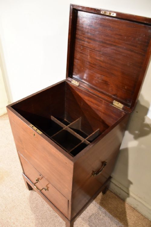 18TH CENTURY MAHOGANY CELLARETTE - ADDITIONAL PHOTO 2