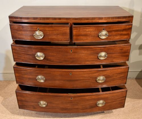 REGENCY MAHOGANY BOW FRONTED CHEST OF DRAWERS - ADDITIONAL PHOTO 3