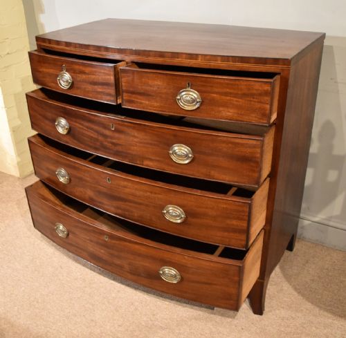 REGENCY MAHOGANY BOW FRONTED CHEST OF DRAWERS - ADDITIONAL PHOTO 4