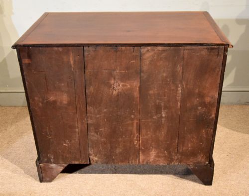 GEORGE III MAHOGANY KNEEHOLE DESK - ADDITIONAL PHOTO 9