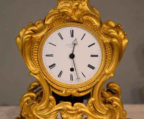 ENGLISH GILT BRONZE MANTEL TIMEPIECE - ADDITIONAL PHOTO 8