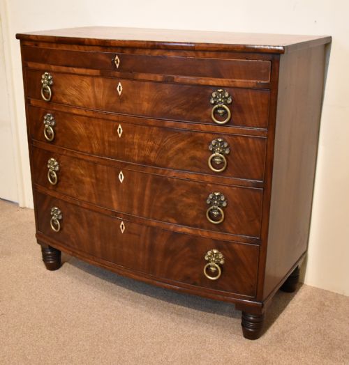 REGENCY MAHOGANY BOW FRONTED CHEST OF DRAWERS - ADDITIONAL PHOTO 4