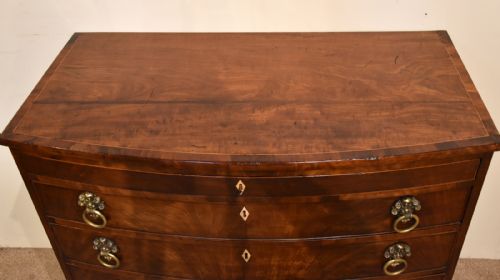 REGENCY MAHOGANY BOW FRONTED CHEST OF DRAWERS - ADDITIONAL PHOTO 5