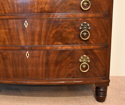 REGENCY MAHOGANY BOW FRONTED CHEST OF DRAWERS - ADDITIONAL PHOTO 9