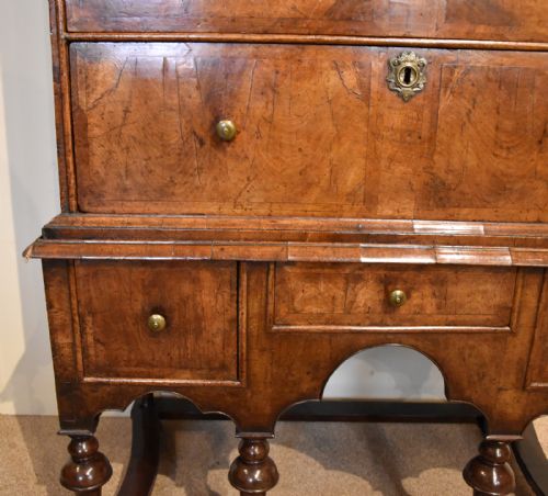QUEEN ANNE WALNUT CHEST ON STAND - ADDITIONAL PHOTO 6
